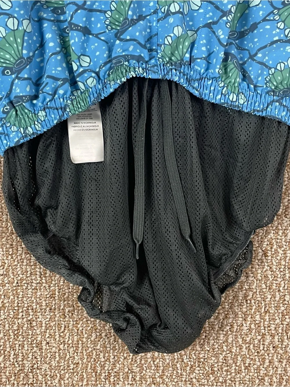 Patagonia Swim Trunks Shorts Men’s Small Blue Fish Baggies Print Mesh Lined 175